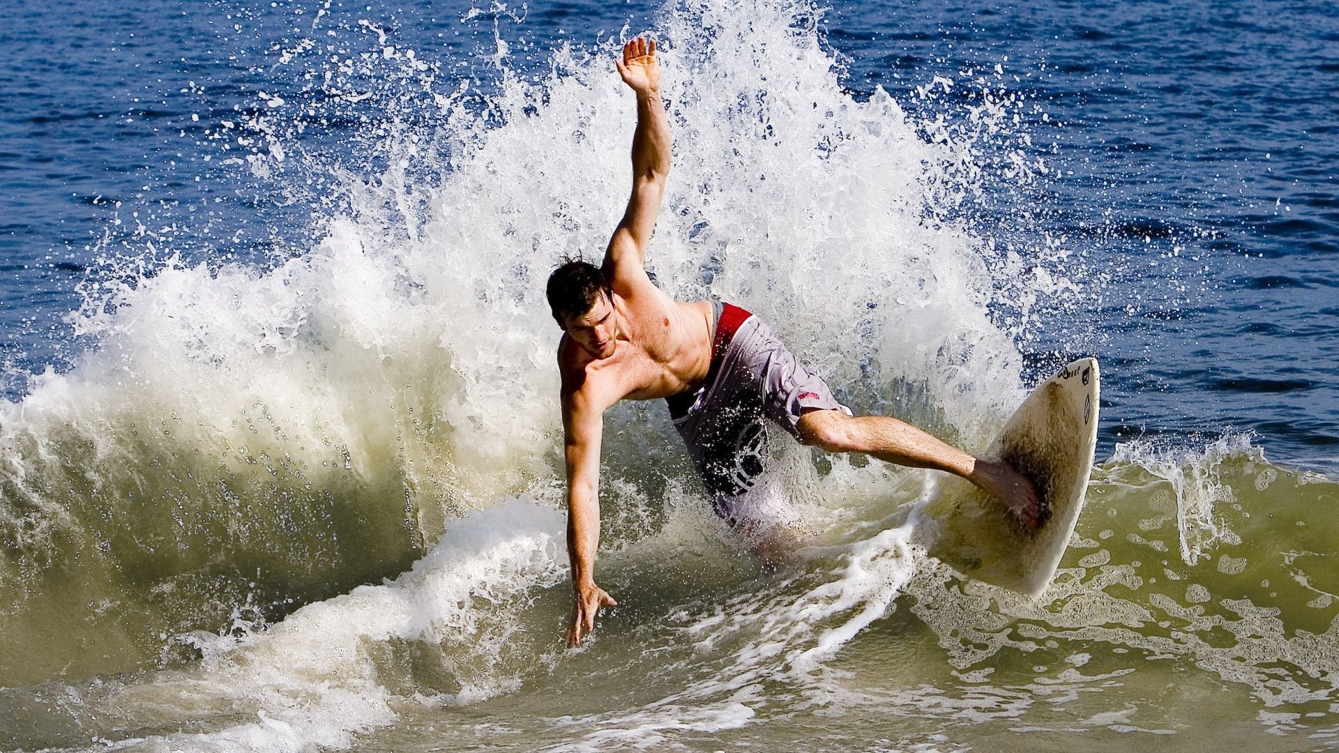 张伟丽突破训练极限为大赛全力以赴,张伟丽的训练视频热血沸腾